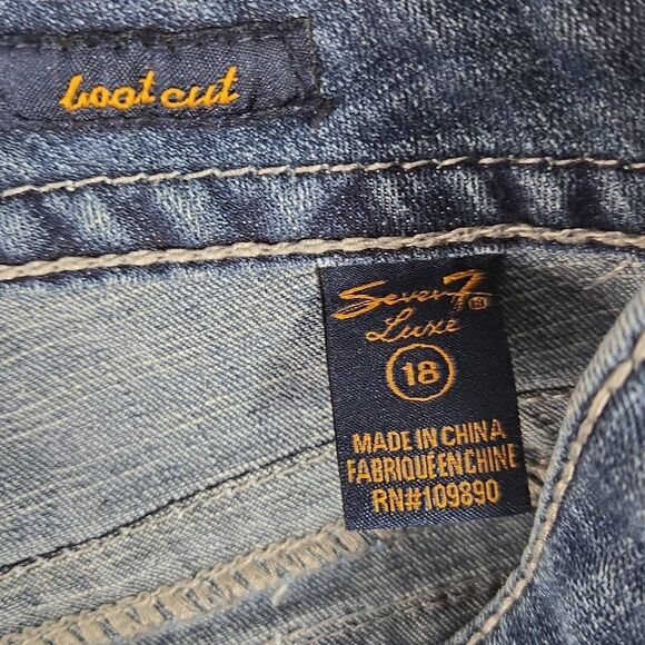 Woman's Plus SEVEN7 Luxe Premium Diamond Rhinestone Bootcut Jeans Size 18 - Picture 9 of 11